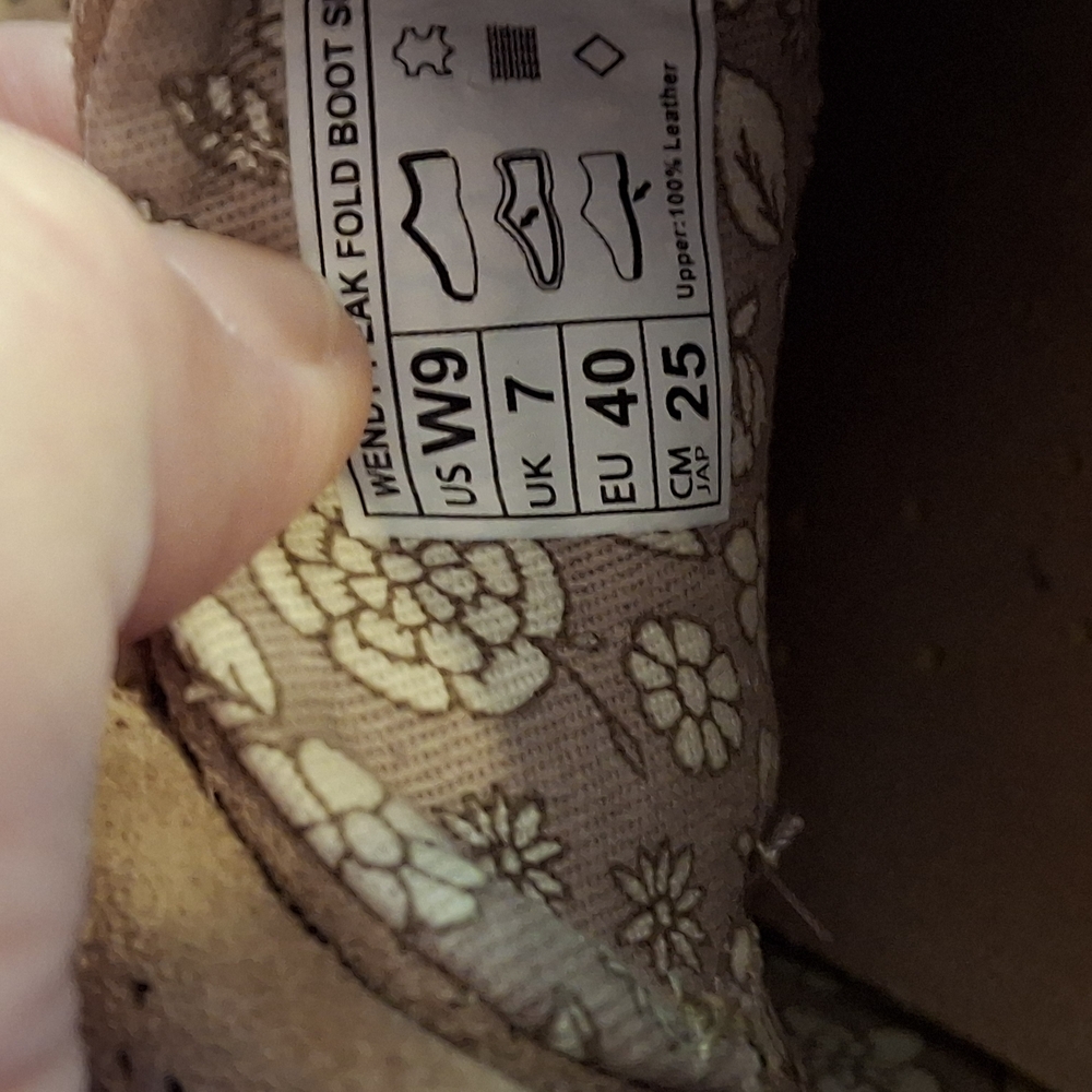 Hey Dude Women's Beige Moccasins Boots with Beads - Picture 8 of 13